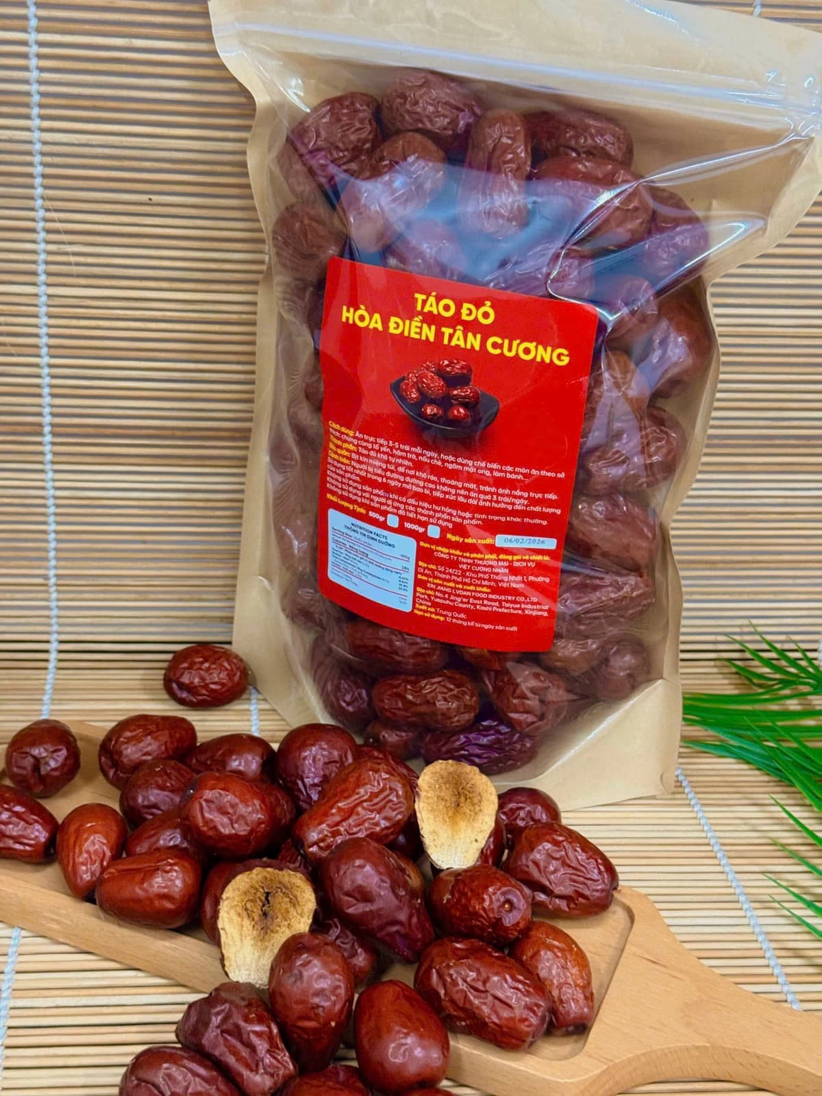 TÁO ĐỎ SIZE TRUNG (100-120 quả/kg)- TÚI 1KG